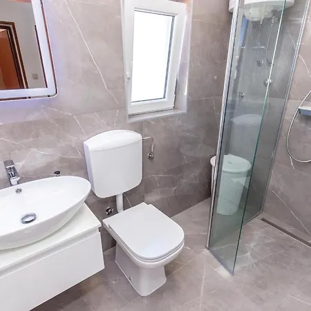 6 Bedroom Beautiful In Crikvenica