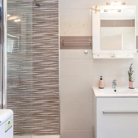 6 Bedroom Beautiful Home In Crikvenica * Crikvenica