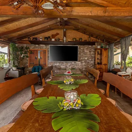6 Bedroom Beautiful Home In Crikvenica * Crikvenica