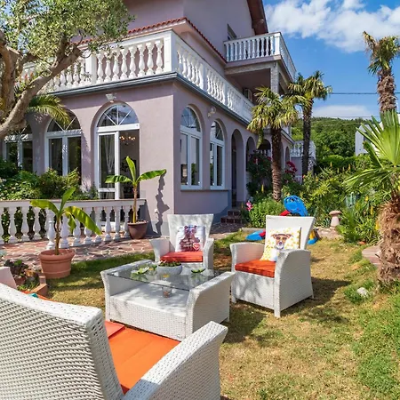 Holiday home 6 Bedroom Beautiful Home In Crikvenica