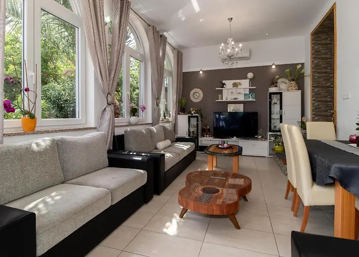 6 Bedroom Beautiful Home In Crikvenica Crikvenica