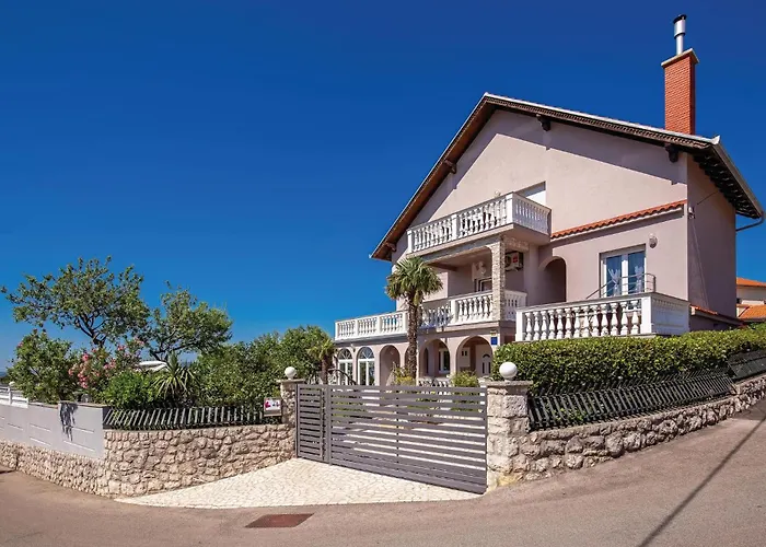 6 Bedroom Beautiful Home In Crikvenica Vikendica