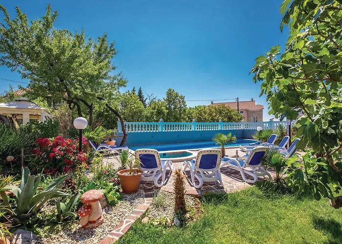 6 Bedroom Beautiful Home In Crikvenica Vikendica