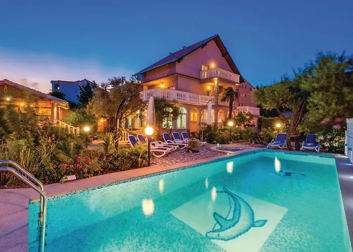 6 Bedroom Beautiful Home In Crikvenica *