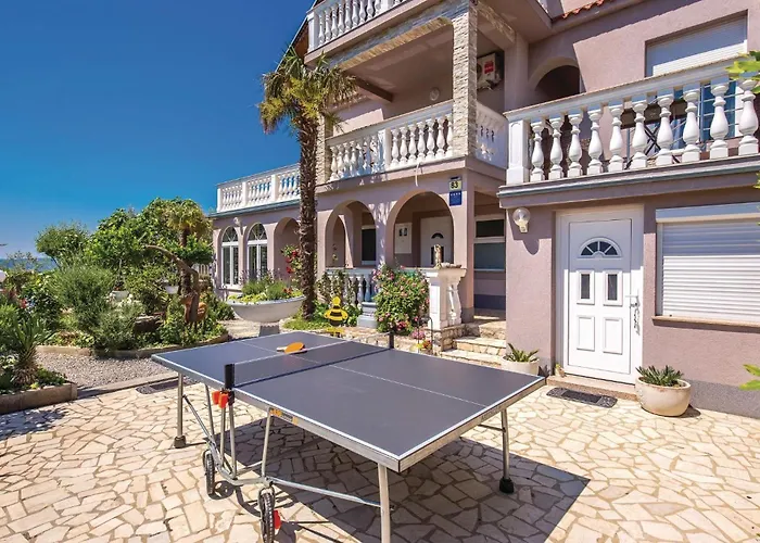 6 Bedroom Beautiful Home In Crikvenica Vikendica *