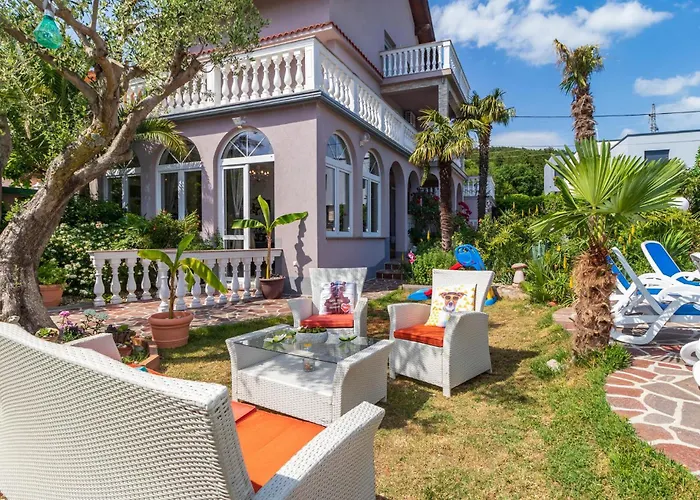 Vikendica 6 Bedroom Beautiful Home In Crikvenica