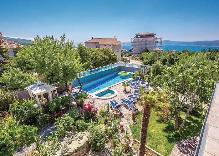 Vikendica 6 Bedroom Beautiful Home In Crikvenica